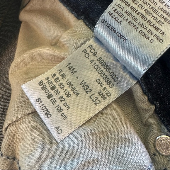 Levi’s Mid-Rise Straight jeans - Picture 5 of 6